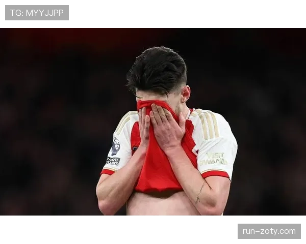 撕开右防线传中造势，萨卡本赛季比上季更像组织者