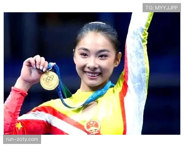 刘璇退役后住进别墅，每天五点起床练瑜伽，这哪是体操冠军，分明是豪门太太剧本