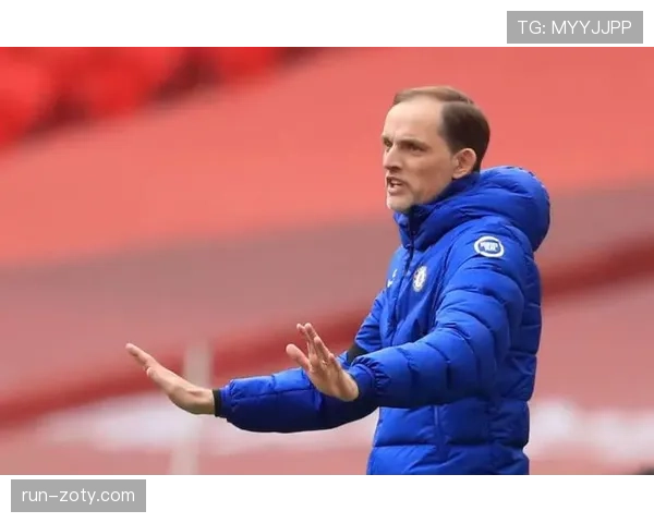 坎特如何从单后腰转型为双后腰体系中的核心？